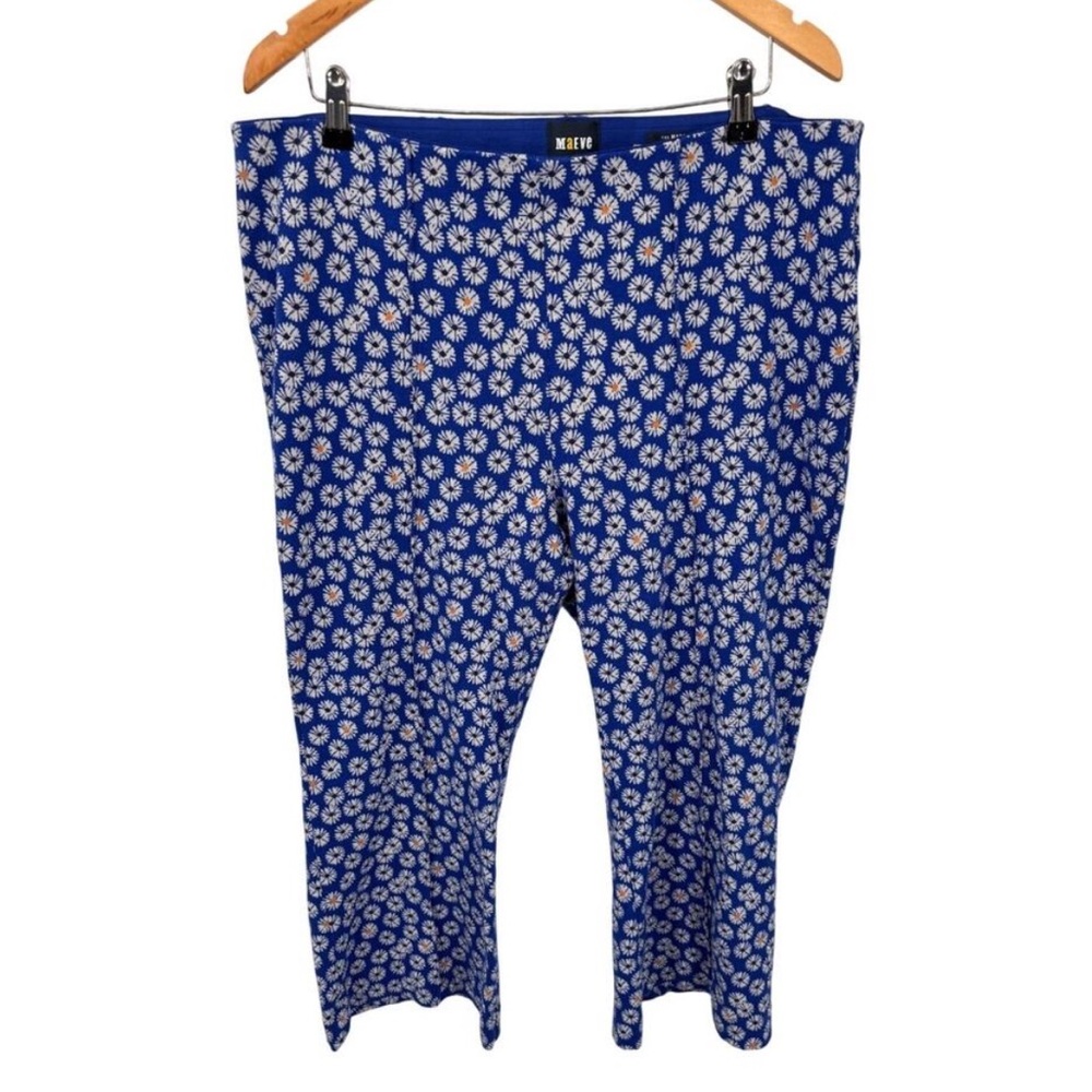 Margot Kick Crop Flare Anthropologie Soft Pants with Floral Print